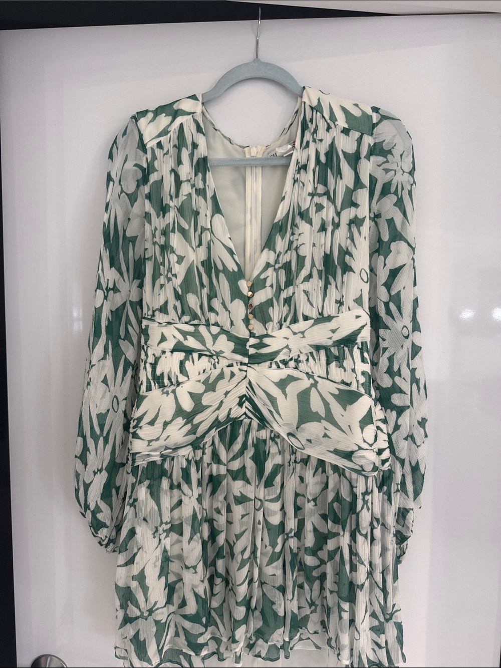 Shona Joy Green and White Floral V-Neck Pleated Long Sleeve Dress